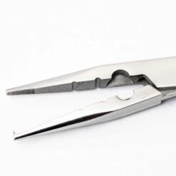 Pince Anneaux Brisés Mer Avec étui Et Cordon -Daiwa Magasin pince anneaux brises mer avec etui et cordon 2