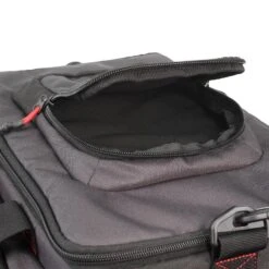 SAC DE CONSERVATION ET DE TRANSPORT DE 31L DES APPATS POUR LA PECHE, NOIR/ROUGE -Daiwa Magasin sac de conservation et de transport de 31l des appats pour la peche noirrouge 3